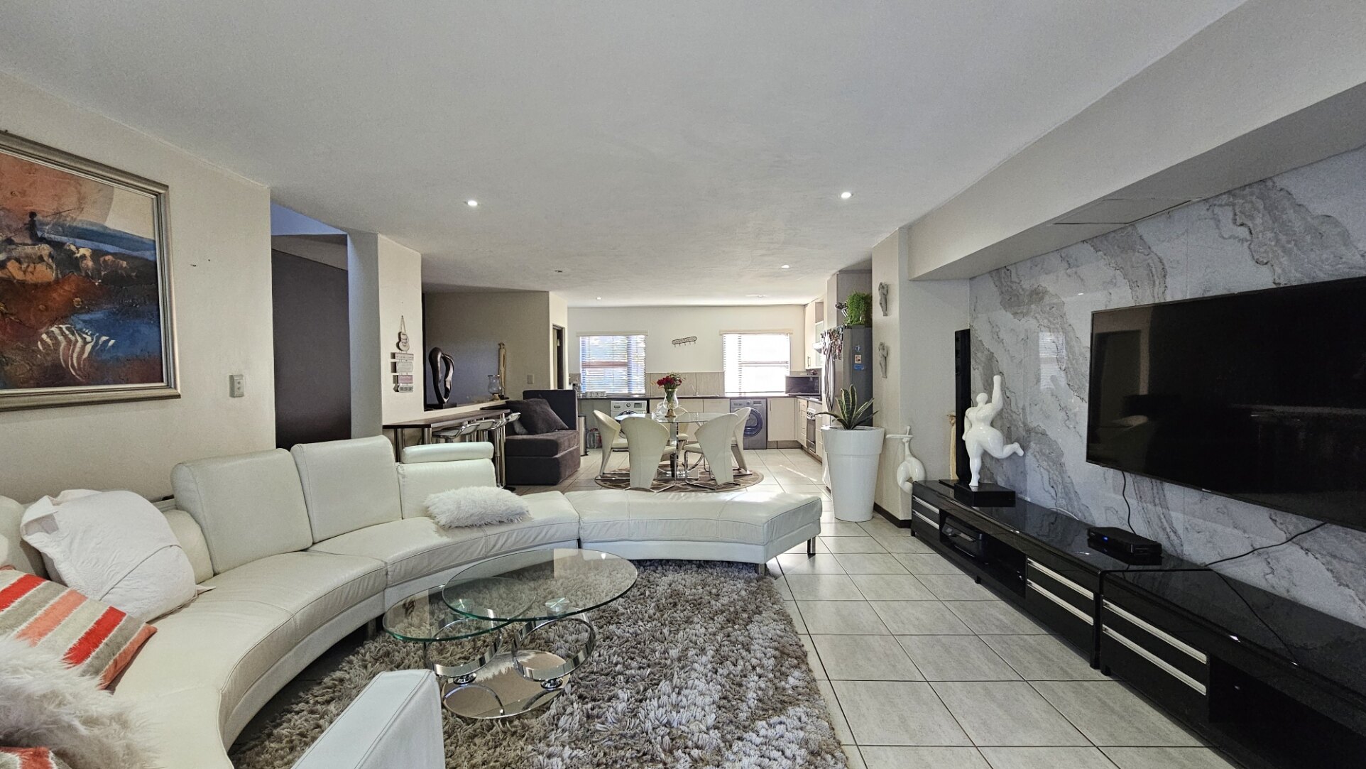 Main Lombardy Esteate Small KB